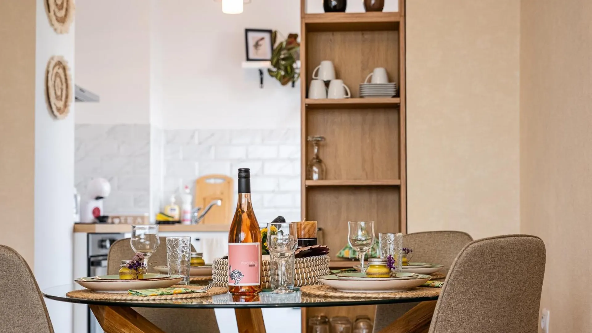 Bella 2Br Apartment فارنا
