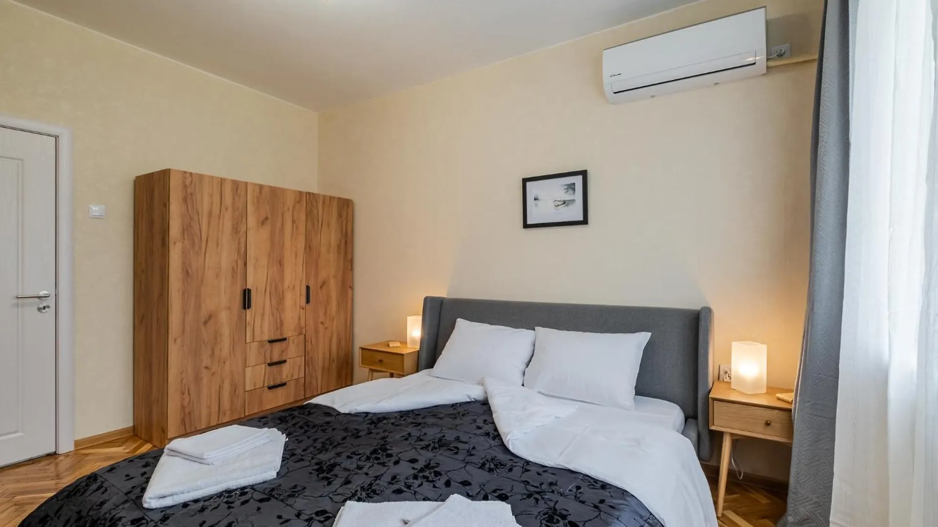 Bella 2Br Apartment فارنا